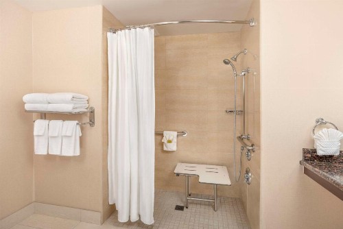 DoubleTree by Hilton San Bernardino - image 22