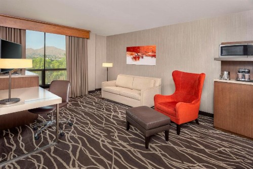 DoubleTree by Hilton San Bernardino - image 30