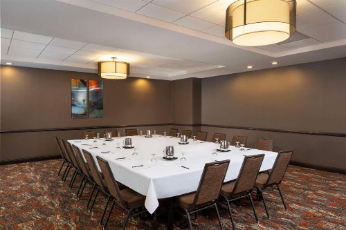 DoubleTree by Hilton San Bernardino - image 45