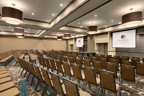 DoubleTree by Hilton San Bernardino - image 49