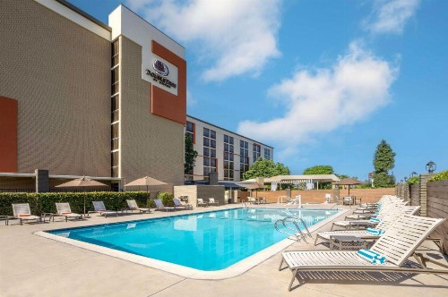 DoubleTree by Hilton San Bernardino - image 8