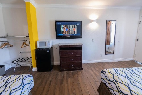 Days Inn by Wyndham San Bernardino/Redlands - image 41