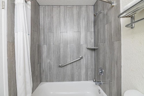 Days Inn by Wyndham San Bernardino/Redlands - image 5