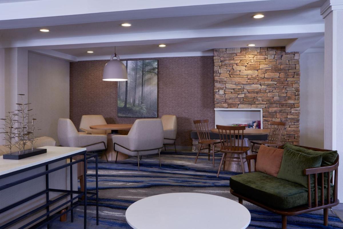 Fairfield Inn and Suites San Bernardino - main image