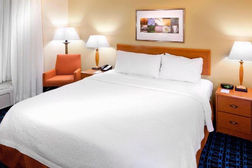 Fairfield Inn and Suites San Bernardino - image 16