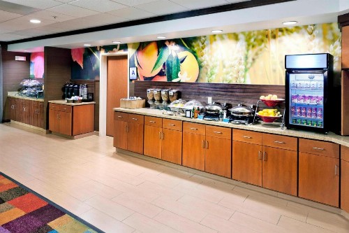 Fairfield Inn and Suites San Bernardino - image 2