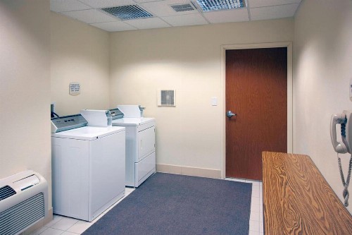 Fairfield Inn and Suites San Bernardino - image 21
