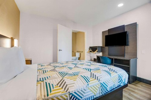 Motel 6-San Bernardino CA - South - image 10