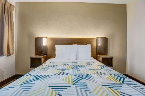 Motel 6-San Bernardino CA - South - image 11