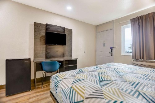 Motel 6-San Bernardino CA - South - image 14