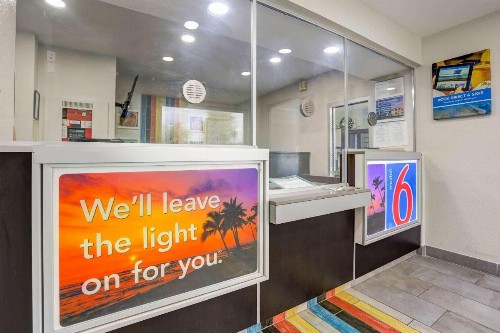 Motel 6-San Bernardino CA - South - image 23
