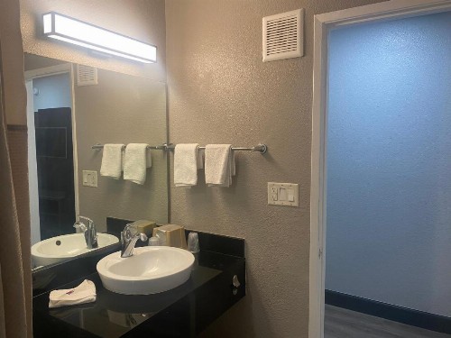 Motel 6-San Bernardino CA - South - image 35