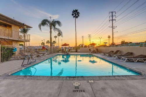 Motel 6-San Bernardino CA - South - image 5