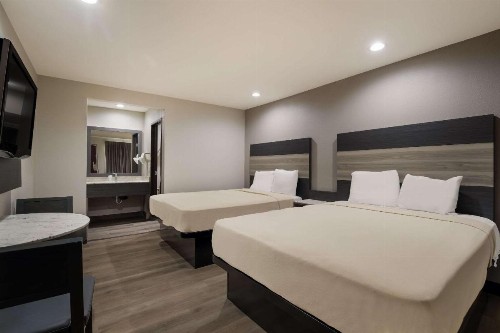 Knights Inn San Bernardino - image 12