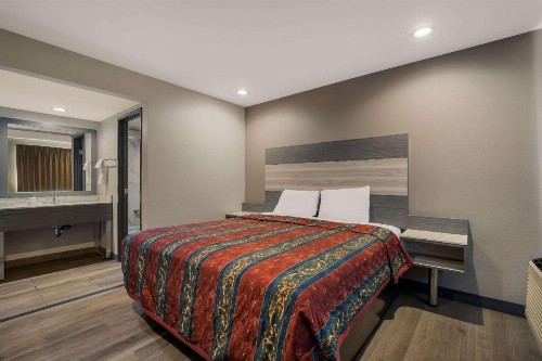 Knights Inn San Bernardino - image 15