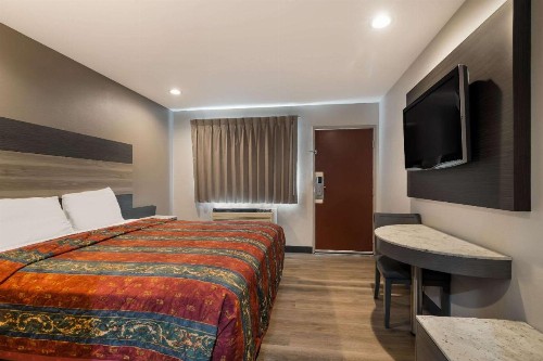 Knights Inn San Bernardino - image 18