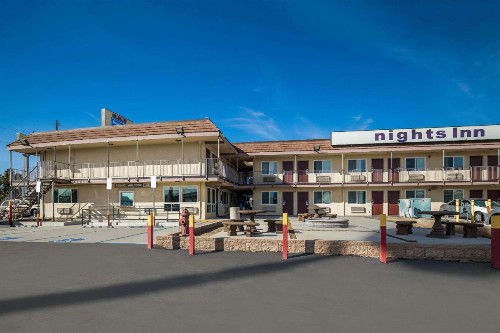 Knights Inn San Bernardino - image 7