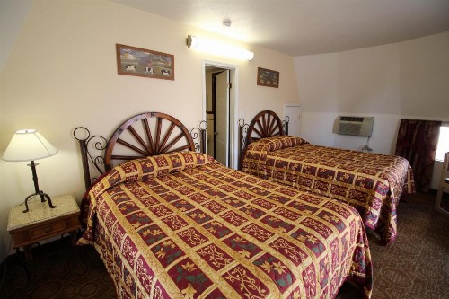 Wigwam Motel - image 24
