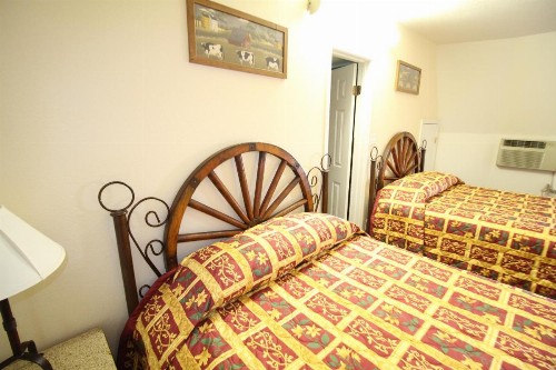 Wigwam Motel - image 25