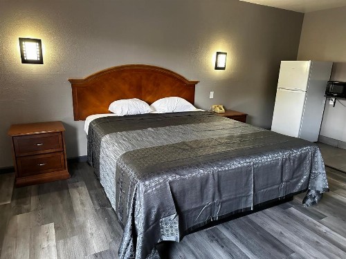 Sunpark Inn & Suites - image 11