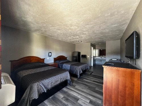 Sunpark Inn & Suites - image 20