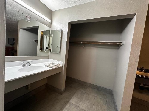 Sunpark Inn & Suites - image 25