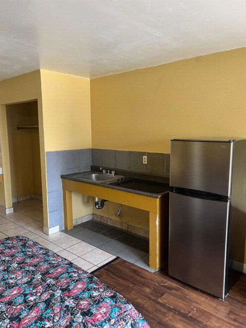 Sunpark Inn & Suites - image 6