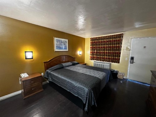 Sunpark Inn & Suites - image 8