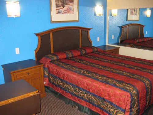 Sunshine Motel - image 21