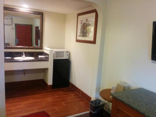 Sunshine Motel - image 34