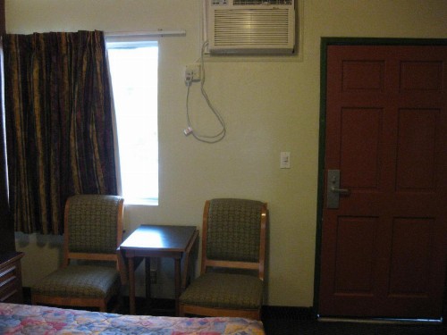 Sunshine Motel - image 8