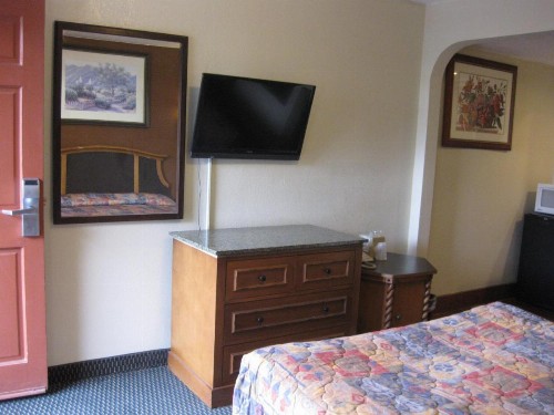 Sunshine Motel - image 9