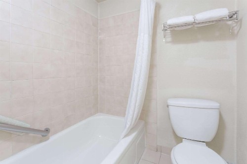 Days Inn by Wyndham in San Bernardino - image 14
