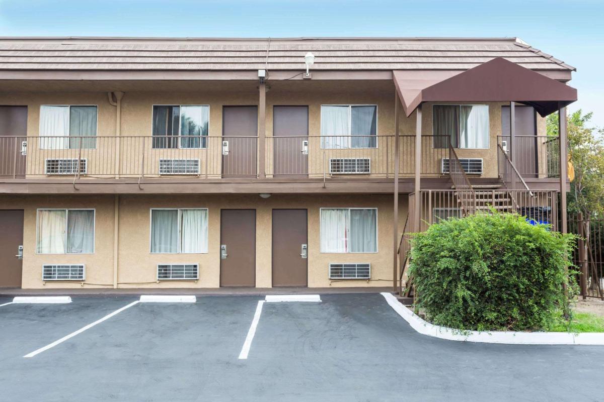 Days Inn by Wyndham in San Bernardino - image 2