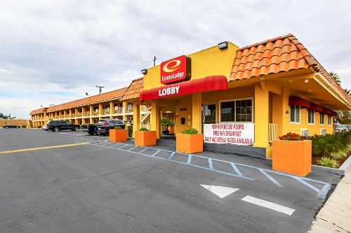 Econo Lodge San Bernardino I-215 - image 10
