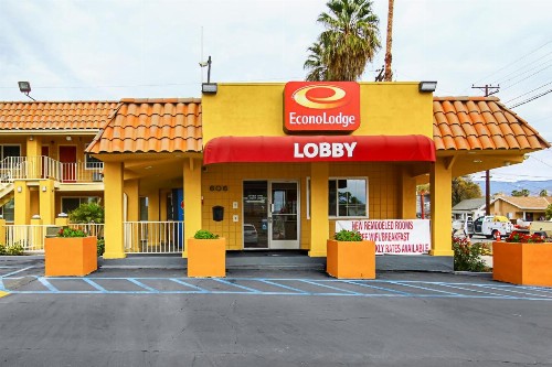 Econo Lodge San Bernardino I-215 - image 9
