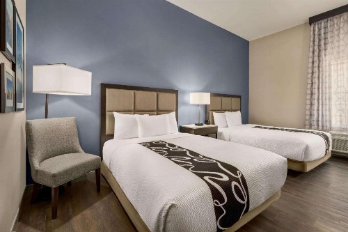 La Quinta Inn & Suites by Wyndham San Bernardino - image 20
