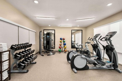 La Quinta Inn & Suites by Wyndham San Bernardino - image 27