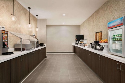La Quinta Inn & Suites by Wyndham San Bernardino - image 43