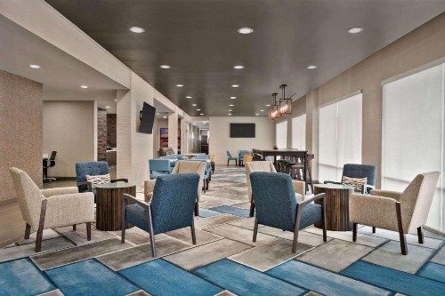 La Quinta Inn & Suites by Wyndham San Bernardino - image 45
