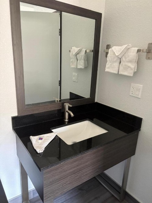 Motel 6-San Bernardino CA - North - image 10