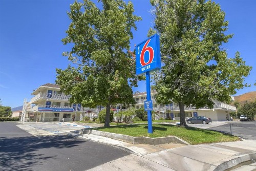 Motel 6-San Bernardino CA - North - image 17