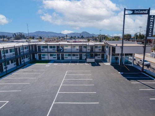 Astro Motel - image 11