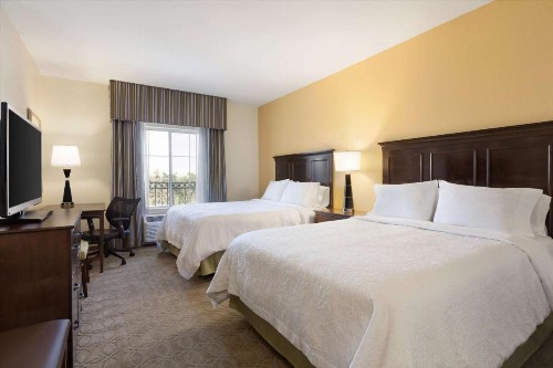 Hampton Inn & Suites San Bernardino - image 10