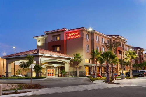Hampton Inn & Suites San Bernardino - image 2