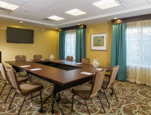 Hampton Inn & Suites San Bernardino - image 20