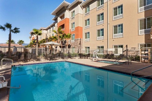 Hampton Inn & Suites San Bernardino - image 4