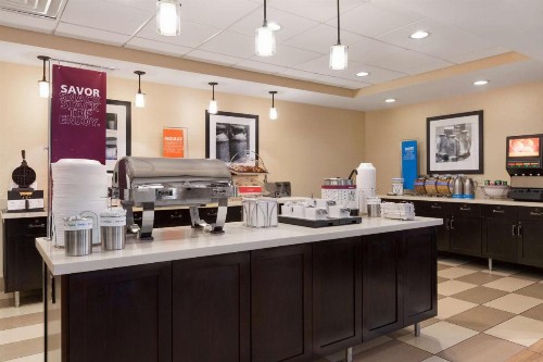 Hampton Inn & Suites San Bernardino - image 7