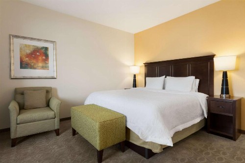Hampton Inn & Suites San Bernardino - image 9