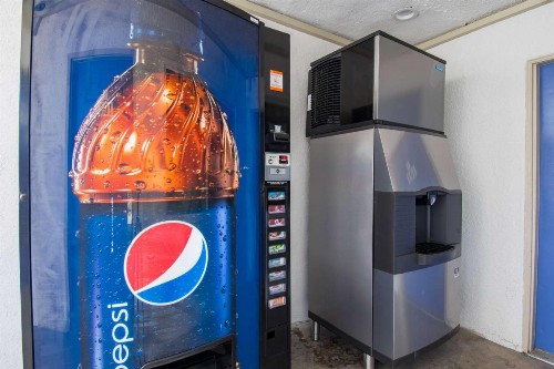 Motel 6-San Bernardino CA - Downtown - image 12